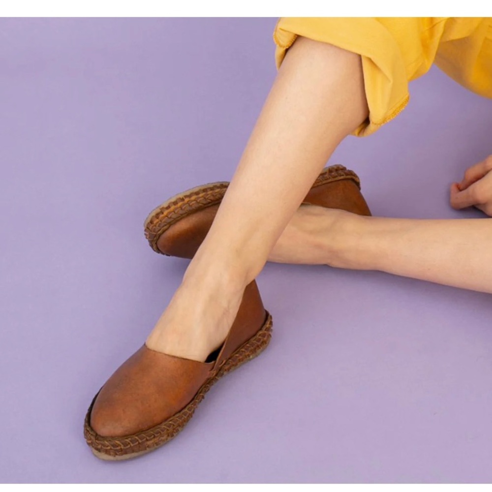 Mohinders Heritage Solid Flat in Walnut